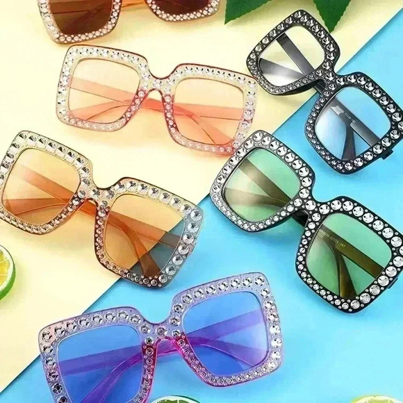 1 Pair of Crystal Oversized Sunglasses Square Diamond Sunglasses - Picture 6 of 6